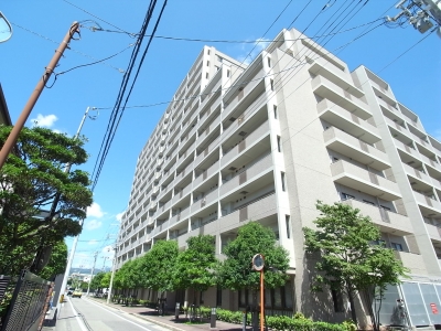 阪急西宮北口駅から6分