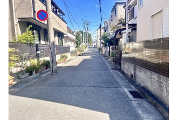 北側前面道路　公道　幅員約4.8ｍ有り