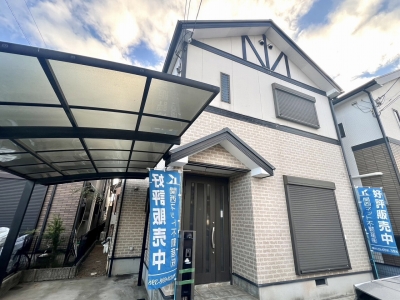 外観①　駐車場2台（車種制限有り）