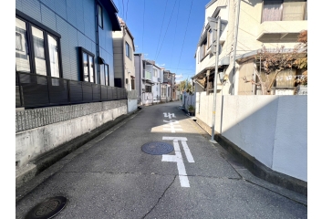 西側前面道路　公道　幅員約4.8ｍ