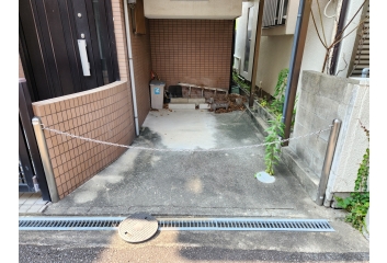 軽自動車1台駐車可能です♪