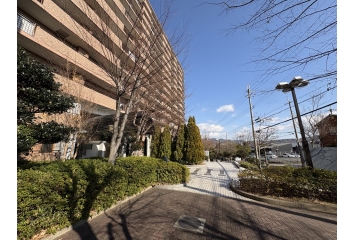 教育施設や商業施設が充実！ファミリー様にも人気のエリアです♪